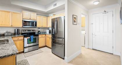 Gorgeous condo that's only minutes away from the beach!