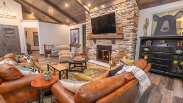 Smart TV, fireplace