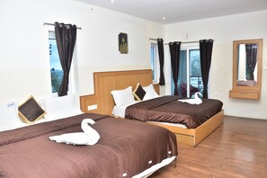 Kamar Keluarga | Seprai katun Mesir, seprai premium, kedap suara, dan Wi-Fi gratis