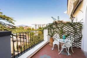 In-room safe, individually furnished, blackout curtains, free WiFi