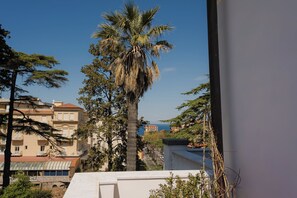 In-room safe, individually furnished, blackout drapes, free WiFi - Casa Enzina (Sorrento)