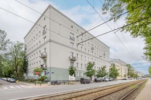 Exterior - Spacious Apartment | 2 Bedrooms, Near Pola Mokotowskie (Warszawa)