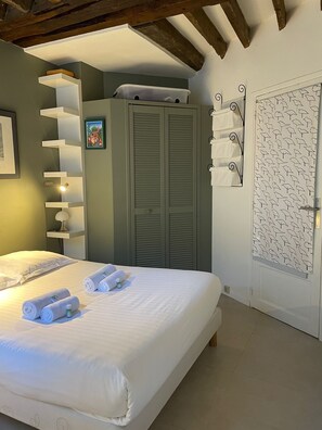 2 bedrooms, iron/ironing board, travel cot, WiFi - Quiet and central apartment (Paris)