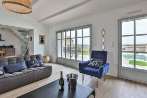 Fernseher, Arbeitsbereiche