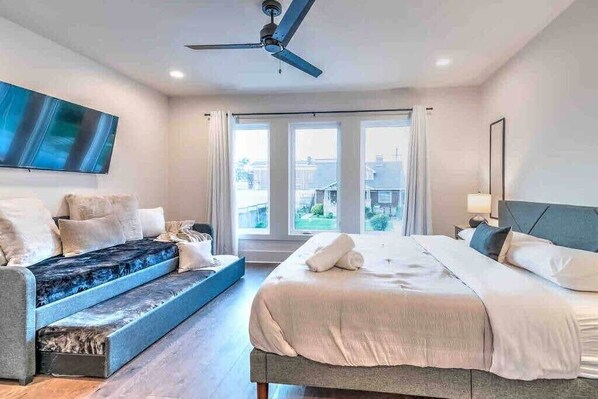 3 bedrooms, iron/ironing board, WiFi, bed sheets - New luxury 14 beds! Insta worthy|Baller game room (Nashville)