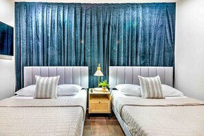 3 slaapkamers, een strijkplank/strijkijzer, wifi, beddengoed