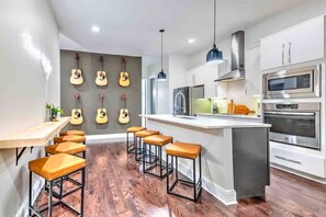 Fridge, microwave, oven, stovetop - Stunning 4BR Gulch Home w/16 Beds! Skyline Views! (Nashville)