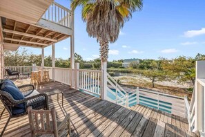 Terrace/patio - Lux 5 Bed/Bath! Priv Pool! Sleeps 16! Golf Cart! (Gulf Shores)