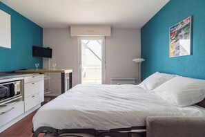 1 bedroom, WiFi, bed sheets