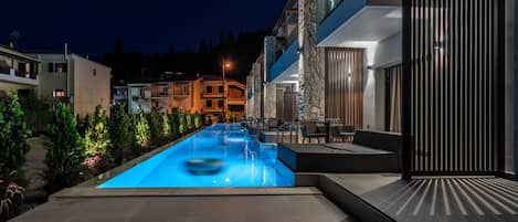 Luxury Double or Twin Room, Pool View