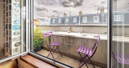 Bright 1BD Apartment with Patio, Near SacrĂ©-CĆur