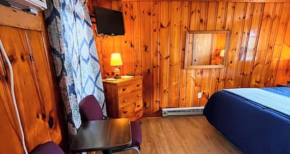 Blue Jay Motel