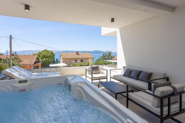 Bain à remous extérieur