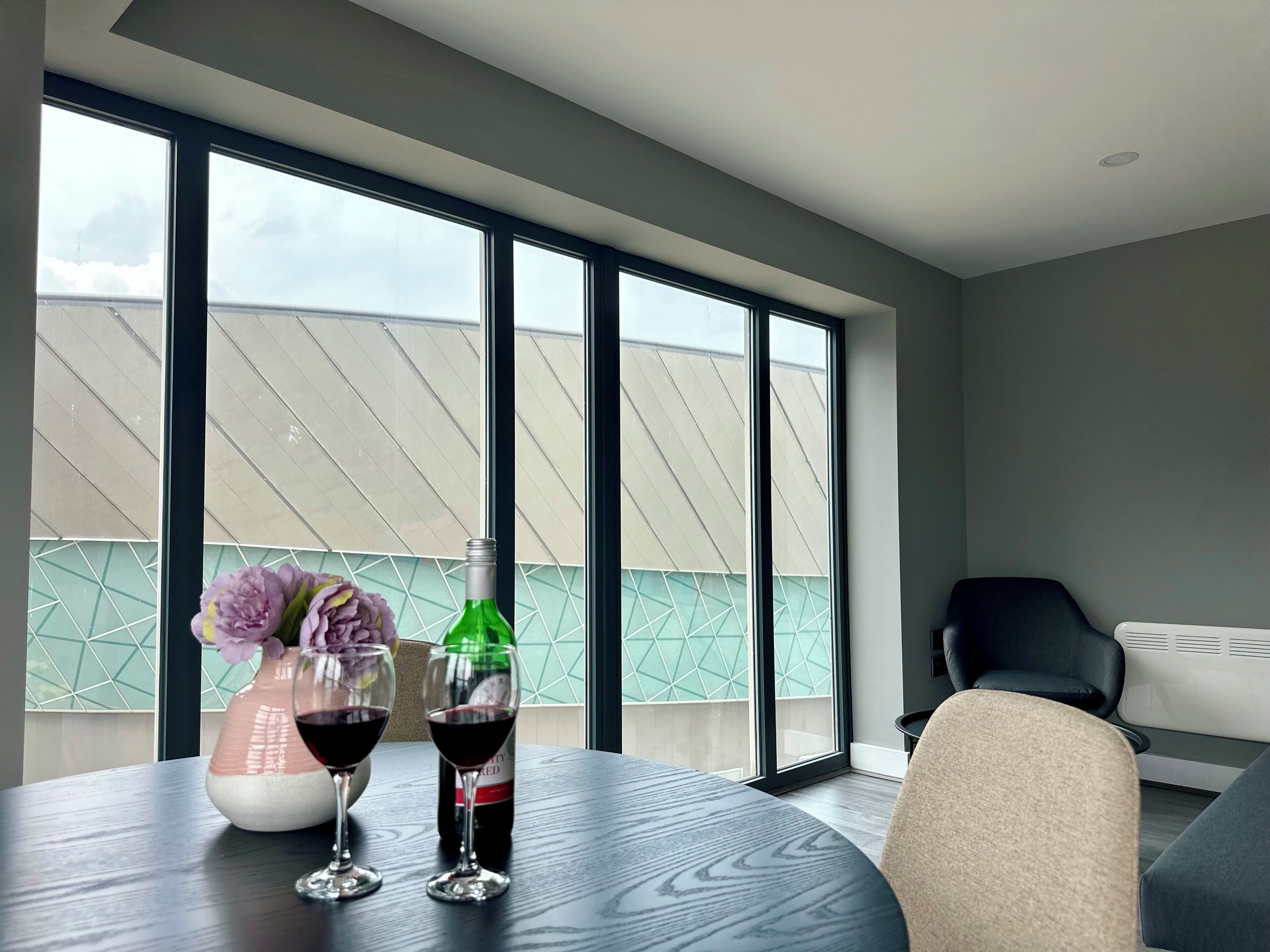 Deluxe Apartment | 2 bedrooms, iron/ironing board, free WiFi, bed sheets