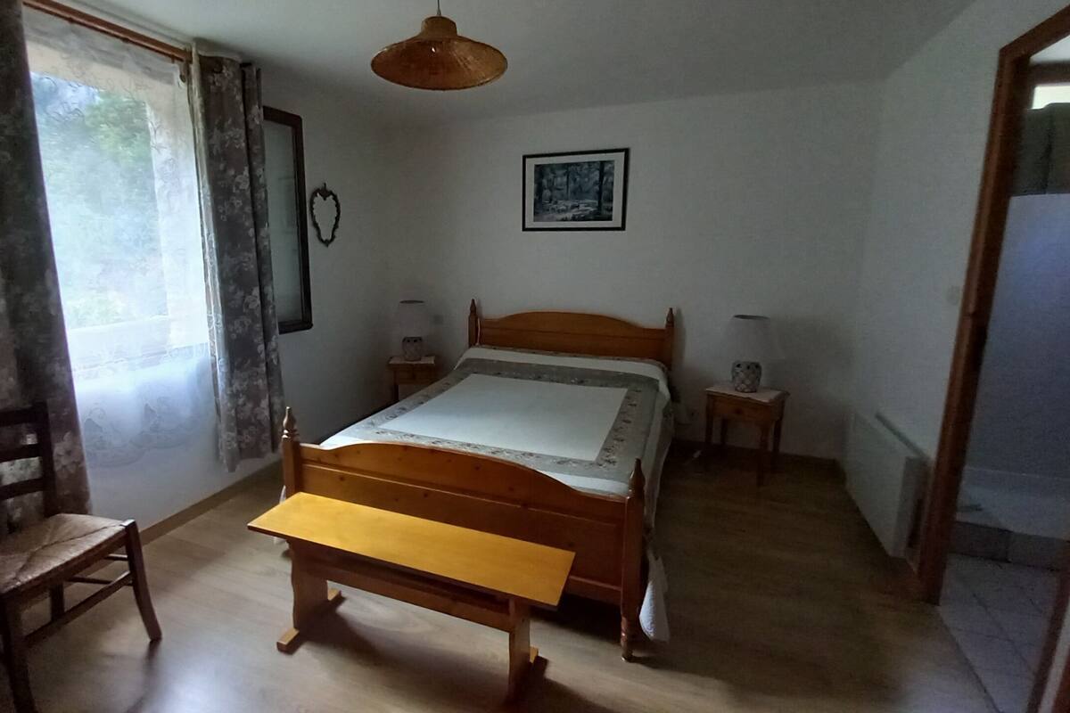 Traditional-Doppelzimmer, Hügelblick | Allergikerbettwaren, Verdunkelungsvorhänge, Bügeleisen/Bügelbrett
