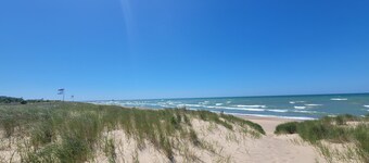Brand New - 2bd Aptmt. at Sheridan Beach