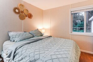 Interior - Secluded East Tawas Cabin w/ Private Beach Access! (East Tawas)