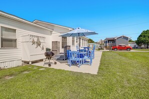 Interior - 1/2 Mi to Ocean: Surfside Beach Resort Home (Murrells Inlet)
