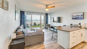 Unclassified image, 2 of 34, button - Cozy Daytona Beach Condo - Steps to Ocean! (Daytona Beach)