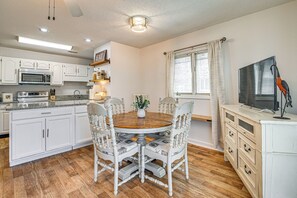 Apartment (2 Bedrooms) | Front of property - 3 Mi to Fishing Pier: Comfy Myrtle Beach Condo (Surfside Beach)