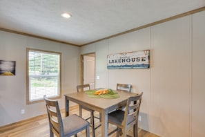 House (3 Bedrooms) | Interior - Cedar Creek Reservoir Home w/ Private Boat Ramp! (Kemp)