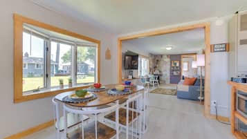 Cottage (2 Bedrooms) | Interior