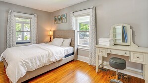 3 bedrooms, laptop workspace, iron/ironing board, bed sheets - Pet-friendly Lynn Home w/ Patio - 3 Mi to Beach! (Lynn)