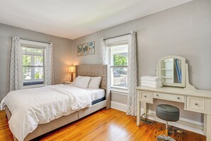 3 chambres, espace de travail pour ordinateur portable