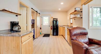 Bearskin Lake Cabin: Fish, Boat & Relax!