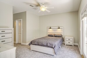 Apartment (2 Bedrooms) | Interior - Bright Biloxi Condo: Walk to the Beach! (Biloxi)