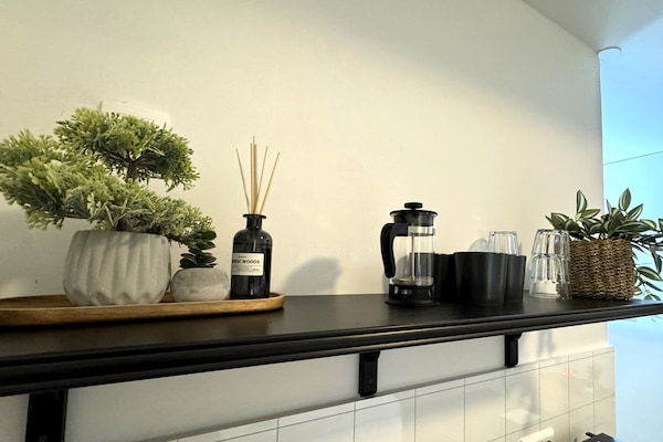 Premium for 2 | Cozinha privada | Frigobar, micro-ondas, máquina de café expresso