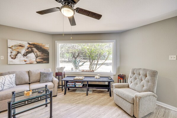 House (3 Bedrooms) | Interior - Bandera Carriage House w/ Medina River Access! (Bandera)