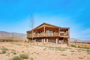 Interior - Remote Kingston Cabin w/ Mtn Views: Fish & Atv! (Kingston)