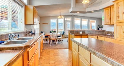 Remote Kingston Cabin w/ Mtn Views: Fish & Atv!