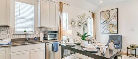 Apartment (1 Bedroom) | Interior