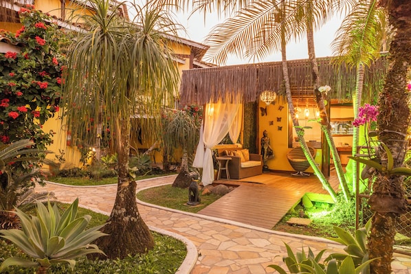 TV de tela plana 32 polegadas com canais a cabo