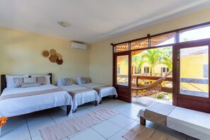 Quadruple Room | Free WiFi, bed sheets