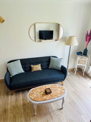 Living area - Charming little house between nature and the sea (La Motte)