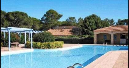 Charming little house between nature and the sea