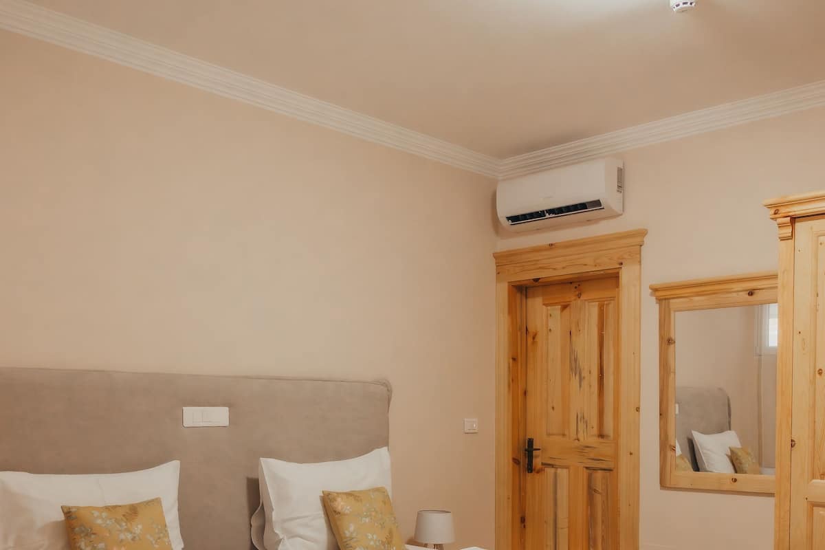 Economy-Zimmer | 2 Schlafzimmer, Schreibtisch, schallisolierte Zimmer, kostenloses WLAN