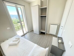 3 quartos, ferros/tábuas de passar roupa, Wi-Fi de cortesia