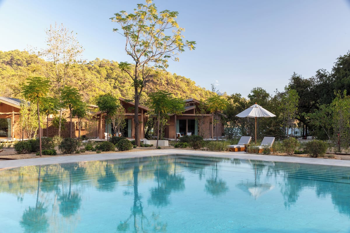 Pool Side Cabana | 1 slaapkamer, luxe beddengoed, een minibar, een kluis op de kamer