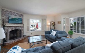 Smart TV, fireplace, offices