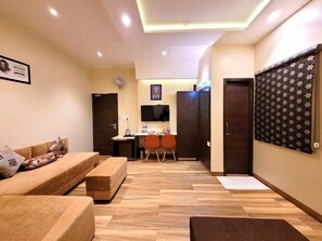 Presidential Suite, Multiple Bedrooms, City View | 1 bedroom, minibar, desk, iron/ironing board