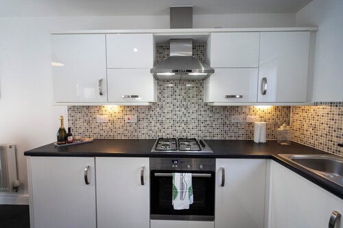 Hampton 3-Bedroom spacious & clean entire house Quiet WIFI private parking