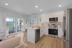 House, Multiple Bedrooms | Private kitchen | Fridge, oven, coffee/tea maker, toaster