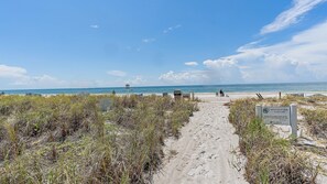 Appart'hôtel, 2 chambres | Plage | Plage à proximité