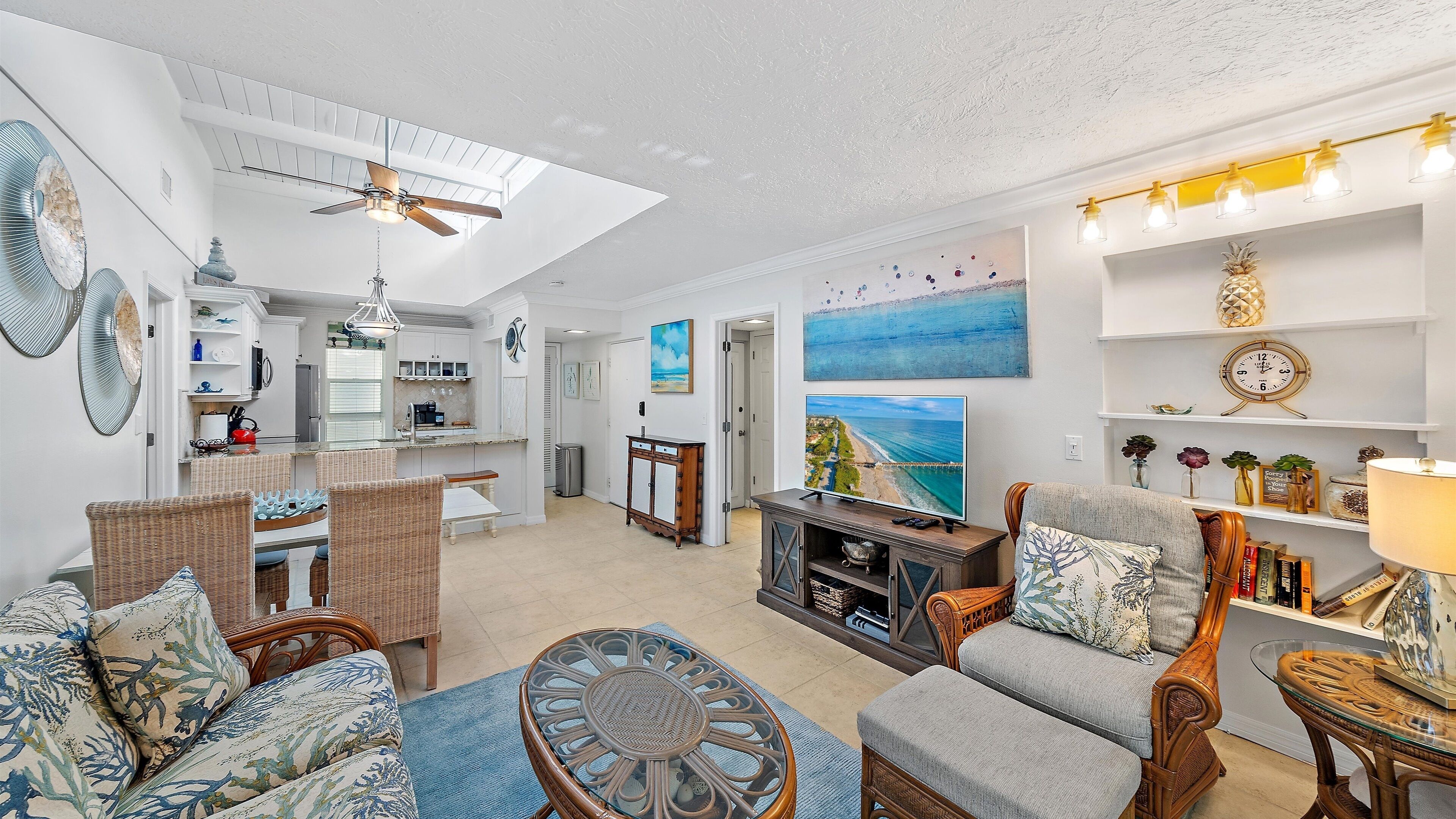 Condo, 2 Bedrooms | Living area | Smart TV