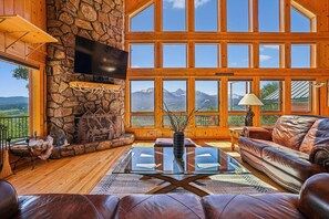 Maison, 4 chambres | Coin séjour