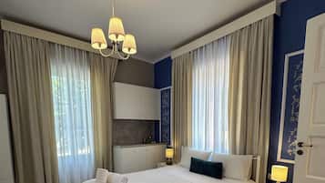 Phòng đôi hoặc 2 giường đơn Deluxe, 1 giường cỡ queen, bếp, quang cảnh sân vườn | Bộ trải giường bằng vải cotton Ai Cập, bộ đồ giường cao cấp